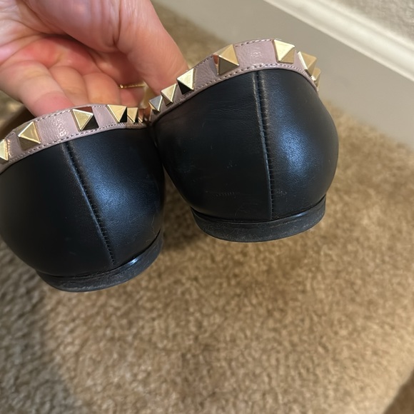 CONSIGNED Valentino Rockstud Flats~ Authentic - Picture 3 of 10